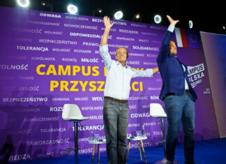 Tusk na deser Campusu