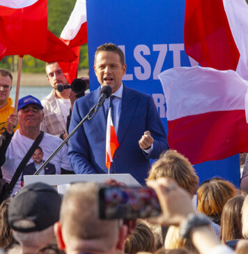 Prezydent Trzaskowski %name Homepage Tech